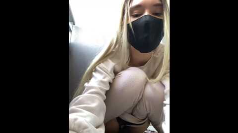 sensitiveee @ stripchat on 20231002