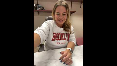 toniroom @ stripchat on 20231002