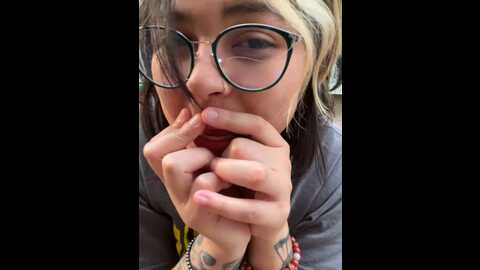miacanela_xo @ stripchat on 20231003