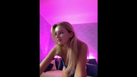 emeli_blur @ stripchat on 20231004