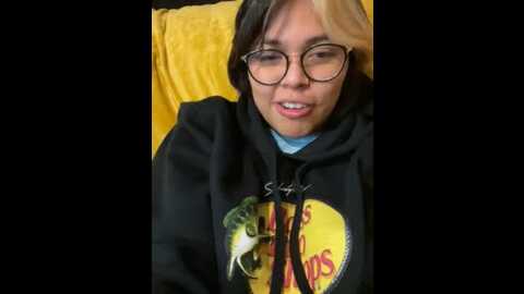 miacanela_xo @ stripchat on 20231004