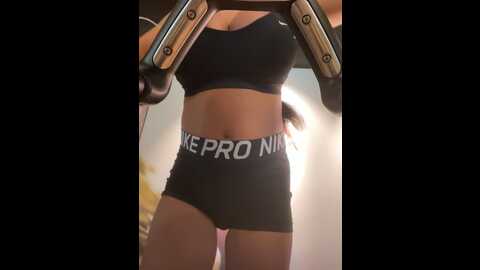 f3ckdolllucy @ stripchat on 20231005