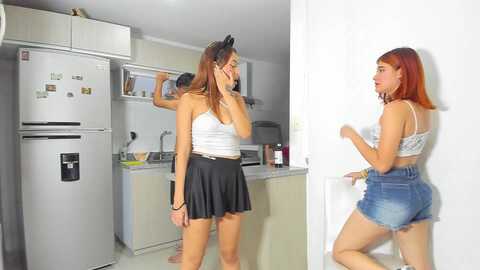 girlswetroom @ stripchat on 20231005
