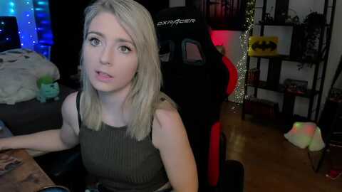 lisaonthemoon @ stripchat on 20231005