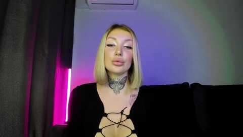 chloe_cat_doll @ stripchat on 20231006