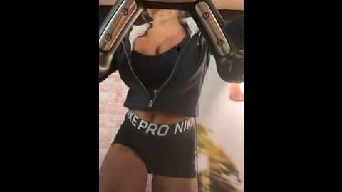 f3ckdolllucy @ stripchat on 20231006