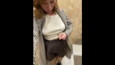 lavenderhot @ stripchat on 20231006