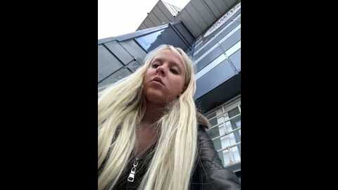 likacat @ stripchat on 20231006