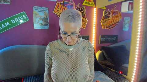 lolatralalaxx @ stripchat on 20231006
