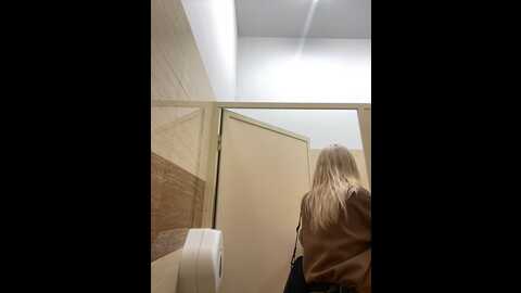 misa_akerman @ stripchat on 20231006