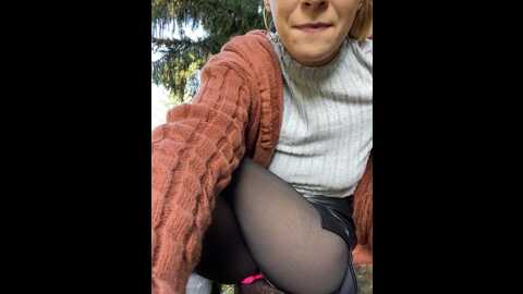 risky_girl23 @ stripchat on 20231006