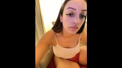bellelouise @ stripchat on 20231007