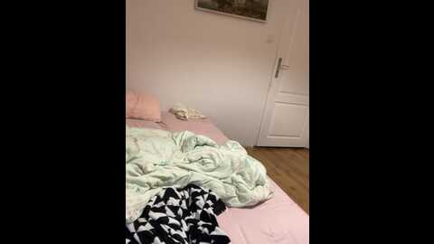 sara_darling @ stripchat on 20231007