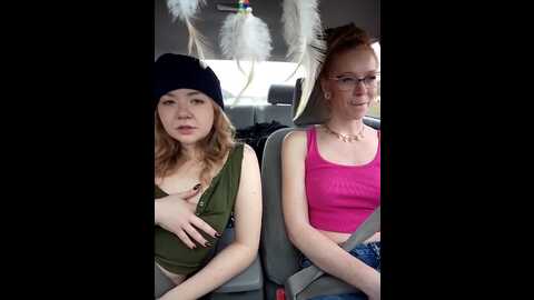2canadiangirls