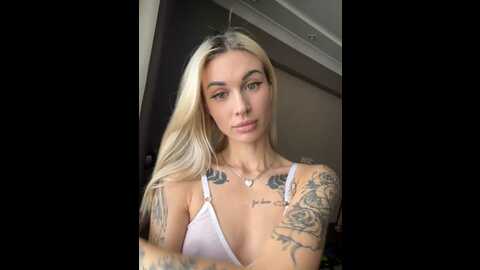 charming_ritta @ stripchat on 20231008