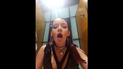 evilyn @ stripchat on 20231008