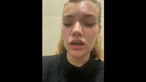 holy_tereza @ stripchat on 20231008