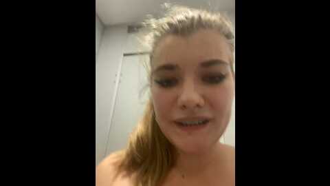 holy_tereza @ stripchat on 20231008