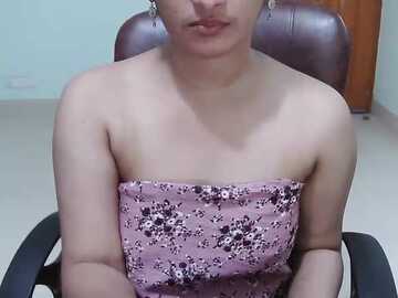 lipasharma @ stripchat on 20231008
