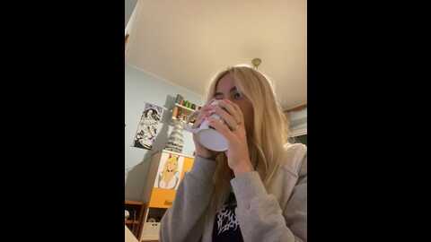 misa_akerman @ stripchat on 20231008