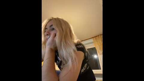 misa_akerman @ stripchat on 20231008