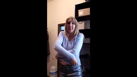 mom___dad @ stripchat on 20231010