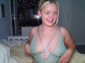 naughtywelshslutx @ stripchat on 20231010