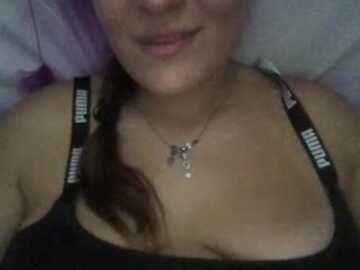 orsacchiotta22 @ stripchat on 20231010