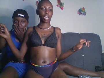 petite_cutie @ stripchat on 20231010