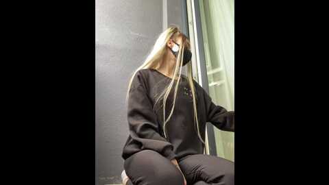 sensitiveee @ stripchat on 20231010