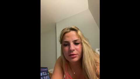 sexywillowuk @ stripchat on 20231010