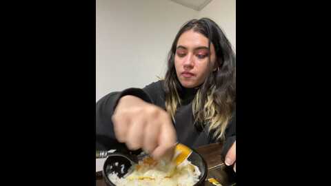 bubble_lu @ stripchat on 20231011