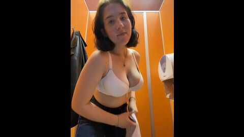 emmatraveler @ stripchat on 20231011