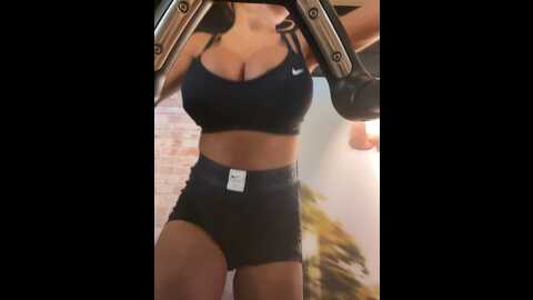 f3ckdolllucy @ stripchat on 20231011