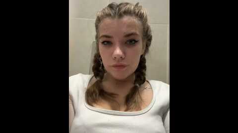 holy_tereza @ stripchat on 20231011