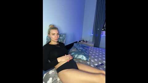 hulklisandra @ stripchat on 20231011