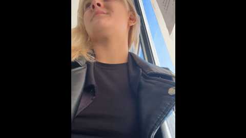 leonagik @ stripchat on 20231011