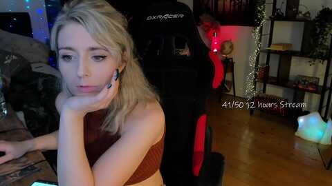 lisaonthemoon @ stripchat on 20231011