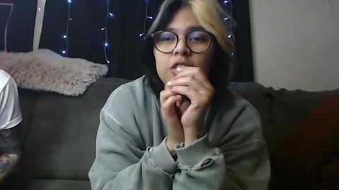 miacanela_xo @ stripchat on 20231011