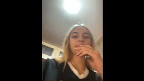 misa_akerman @ stripchat on 20231011