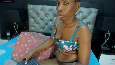 monicaschwartz @ stripchat on 20231011