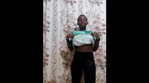 swit_virgin22 @ stripchat on 20231011