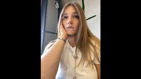 wow_dream @ stripchat on 20231011