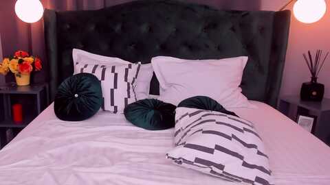 ynesclark @ stripchat on 20231011