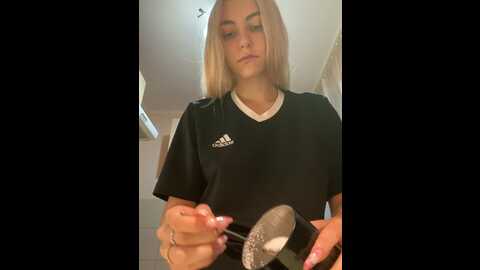 misa_akerman @ stripchat on 20231012