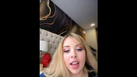 alirawrz @ stripchat on 20231013