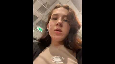 emmatraveler @ stripchat on 20231013