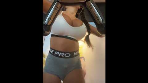 f3ckdolllucy @ stripchat on 20231013