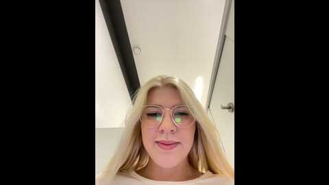 newlale @ stripchat on 20231013