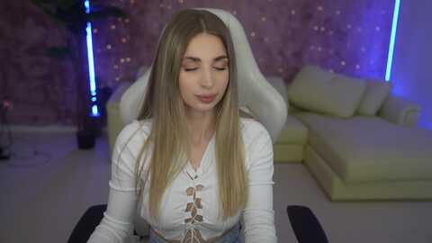 anabel_054 @ stripchat on 20231014